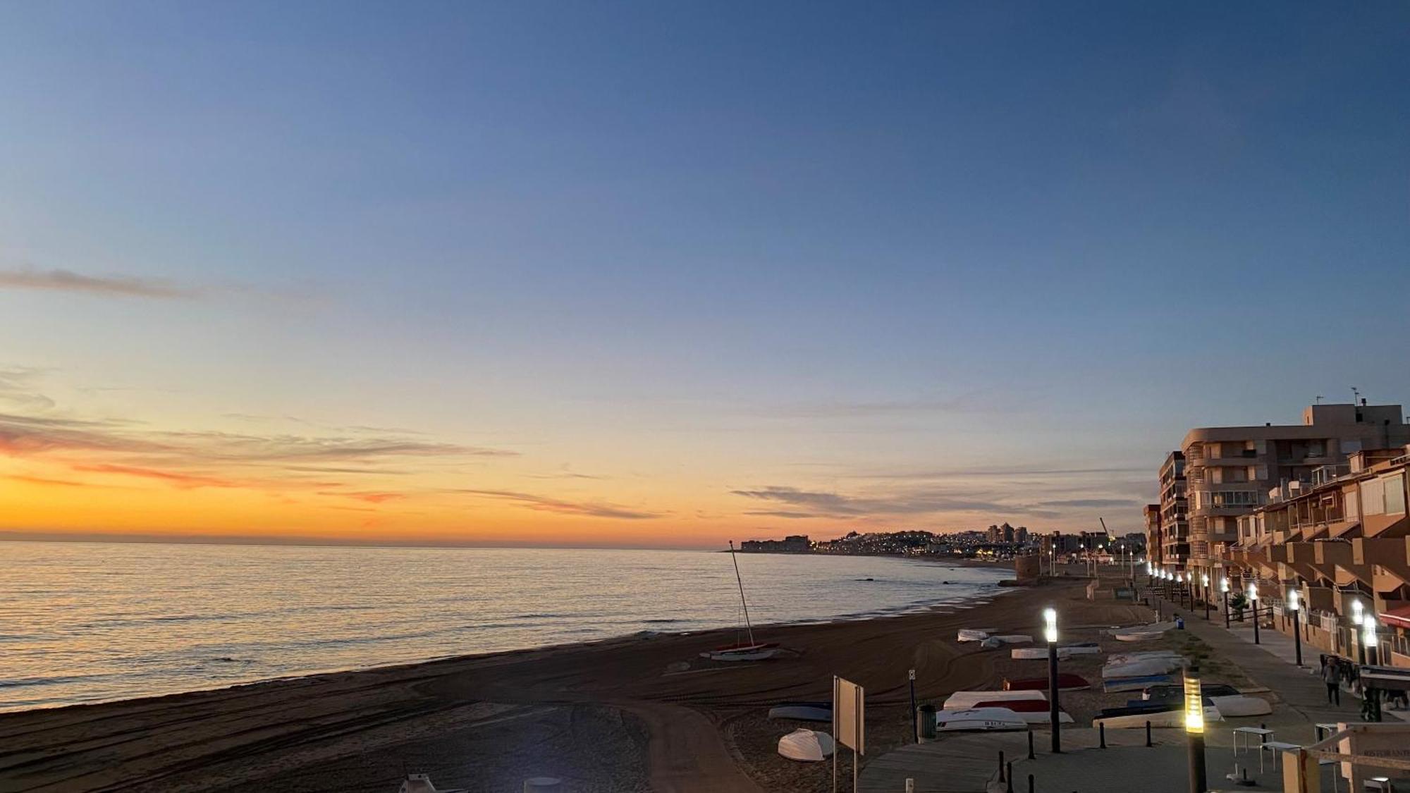 Beachfront Apartment - La Mata Torrevieja Luaran gambar