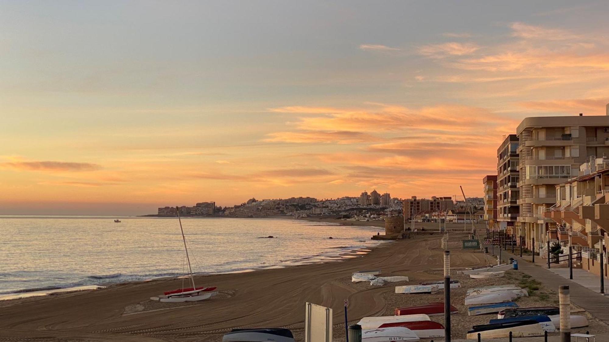 Beachfront Apartment - La Mata Torrevieja Luaran gambar